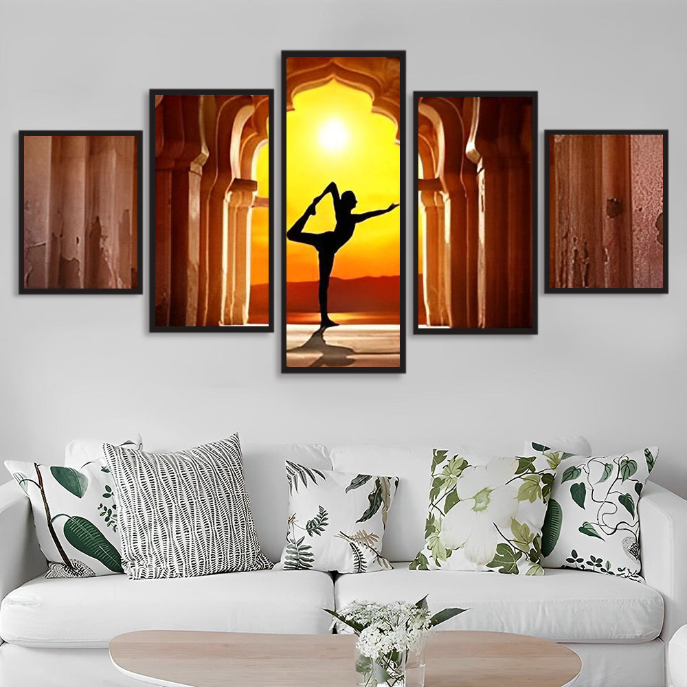 Fenomenaal Yogamoment in Architecturale Omgeving 5 Platen Diamond Painting