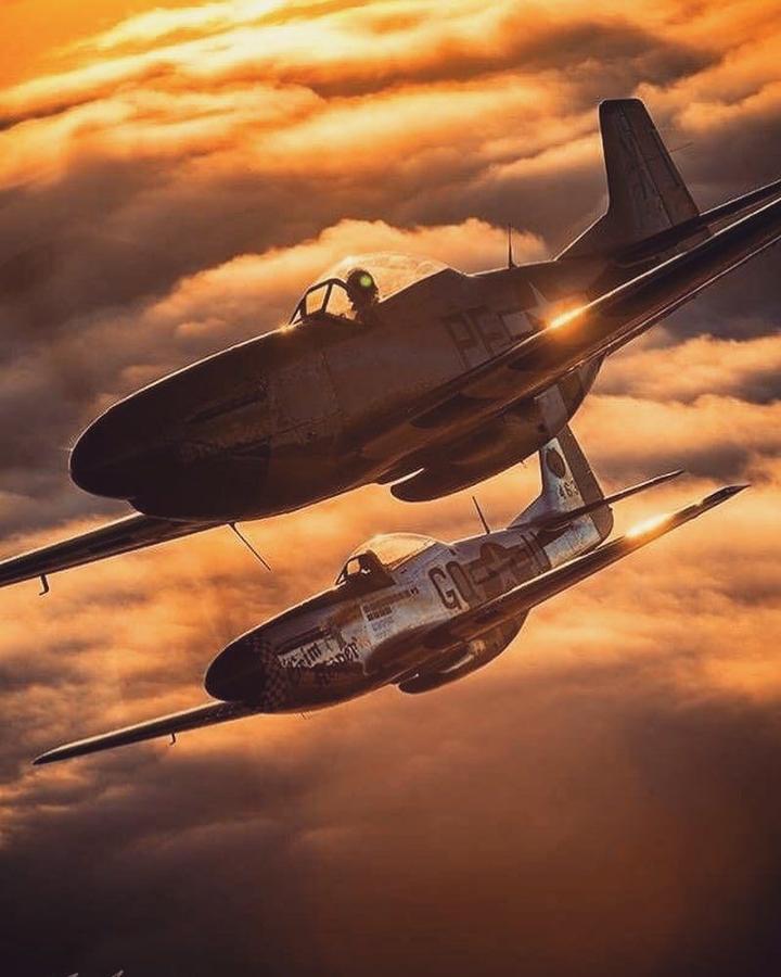 Historische Vliegtuigen in Zonsondergang Diamond Painting