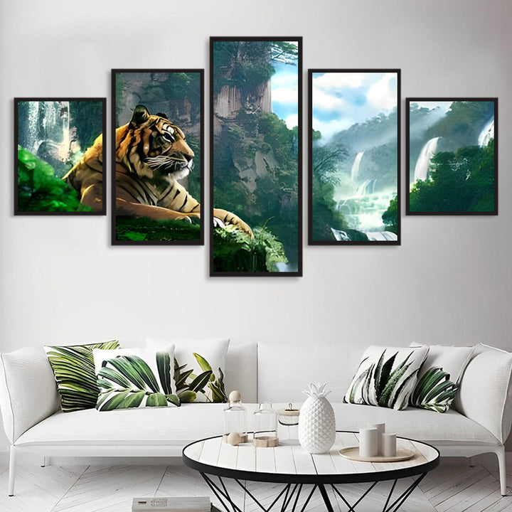 Tijger in het waterval- en bergendecor 5 Platen Diamond Painting