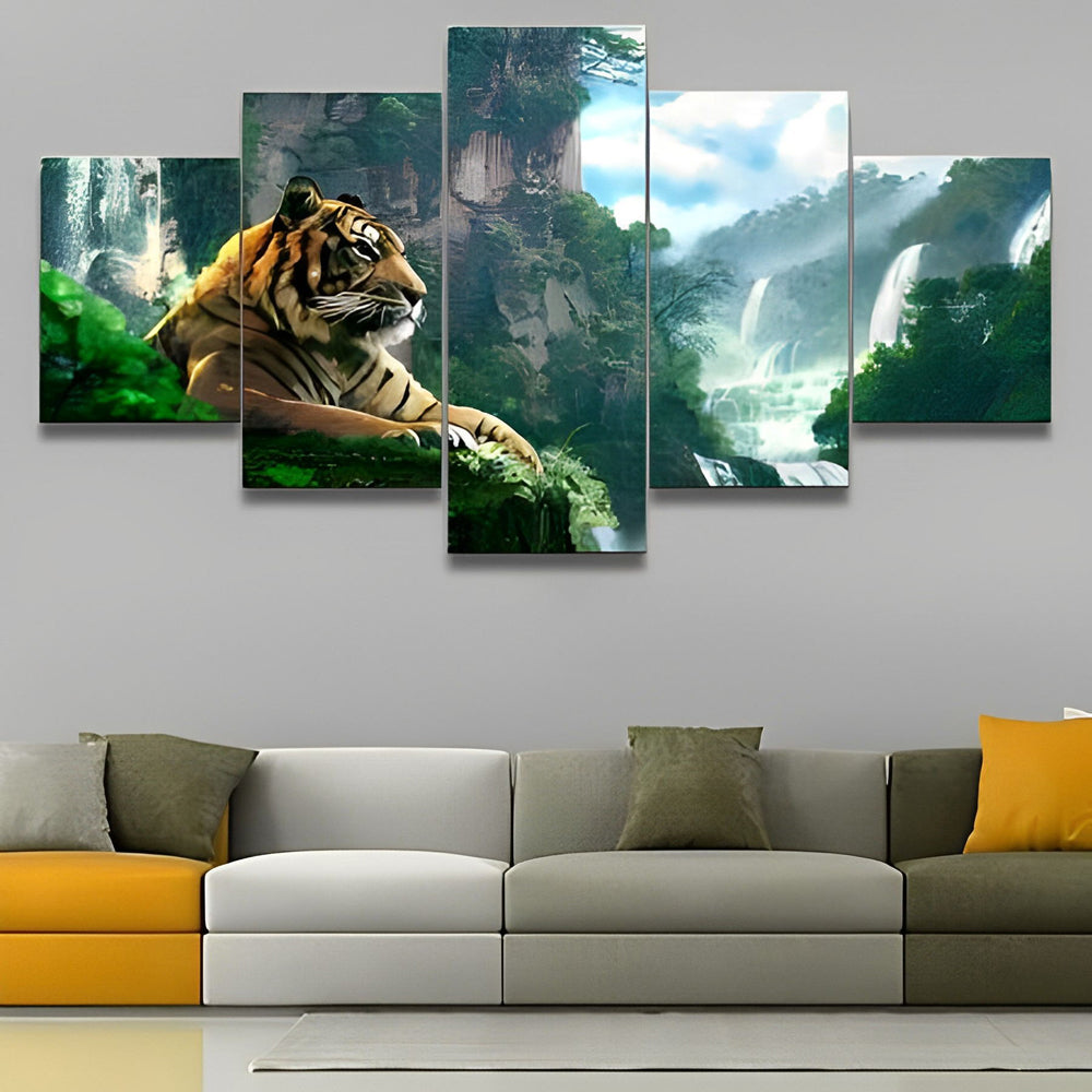 Tijger in het waterval- en bergendecor 5 Platen Diamond Painting