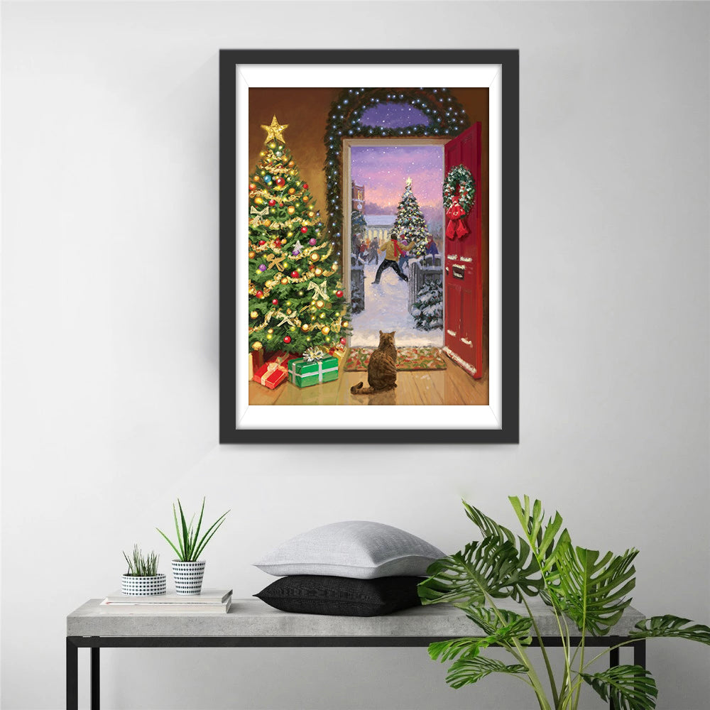 Winterse Kerstvreugde met Kat, Kerstboom en Open Deur Diamond Painting
