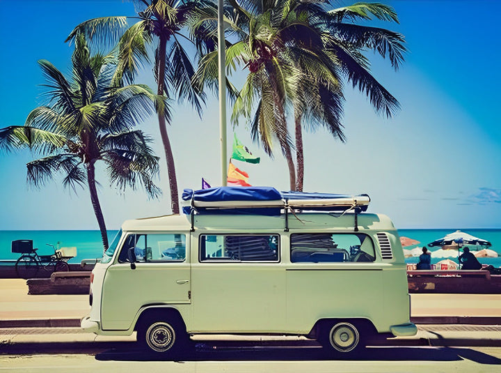 Witte Bus met Surfplank aan Tropische Kust Diamond Painting