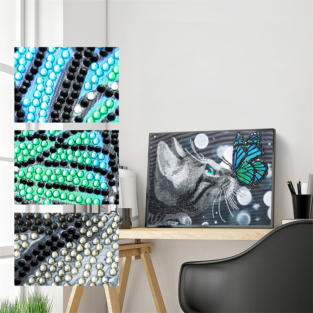 Kat en Blauwe Vlinder Speciaal Gevormde Boren Diamond Painting