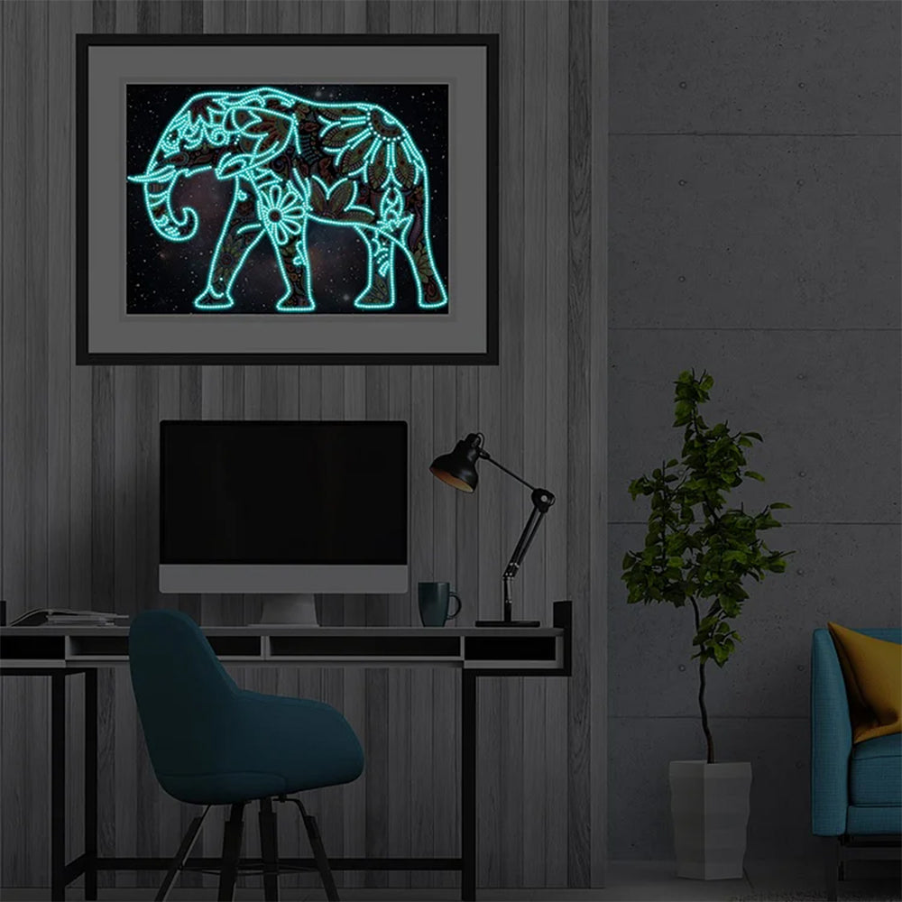 Bloem Olifant Lichtgevend Speciaal Gevormd Diamond Painting