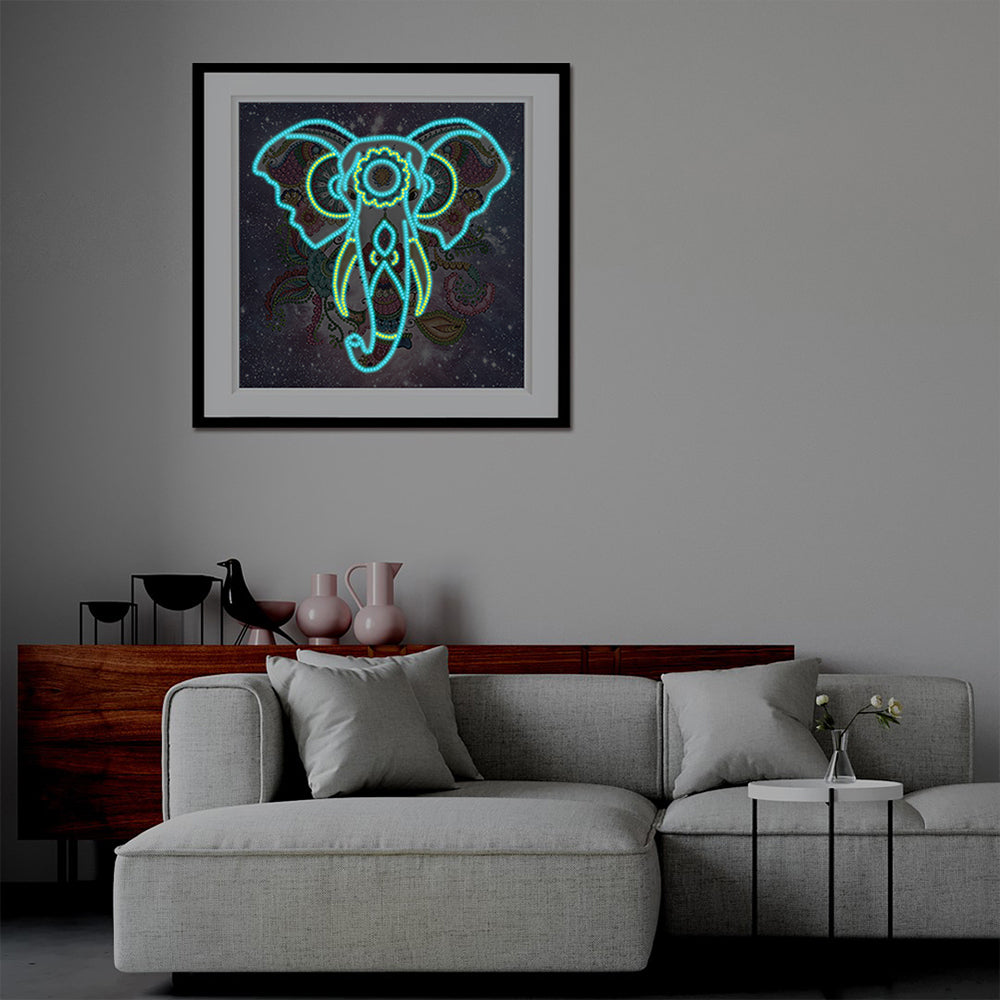 Bloem Olifant onder Nachthemel Lichtgevend Speciaal Gevormd Diamond Painting