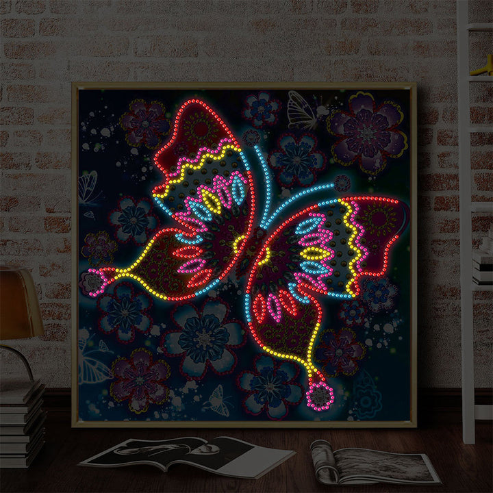 Bloemen en Rode Vlinder Gekleurd Lichtgevend Kristal Bergkristal Diamond Painting