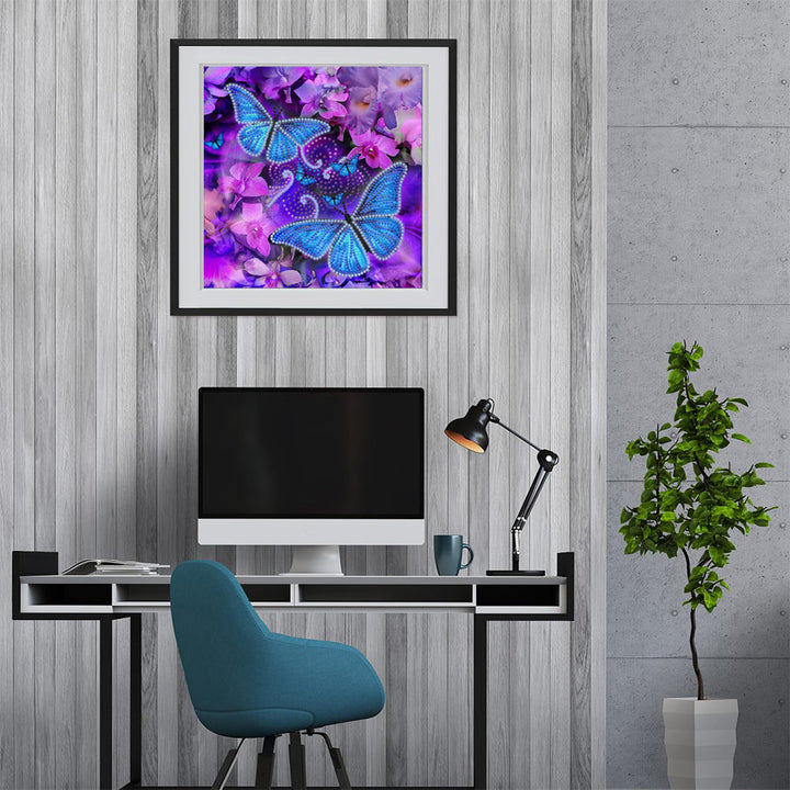 Blauwe Vlinders en Paarse Bloemen Lichtgevende Kristal Neushoorn Diamond Painting