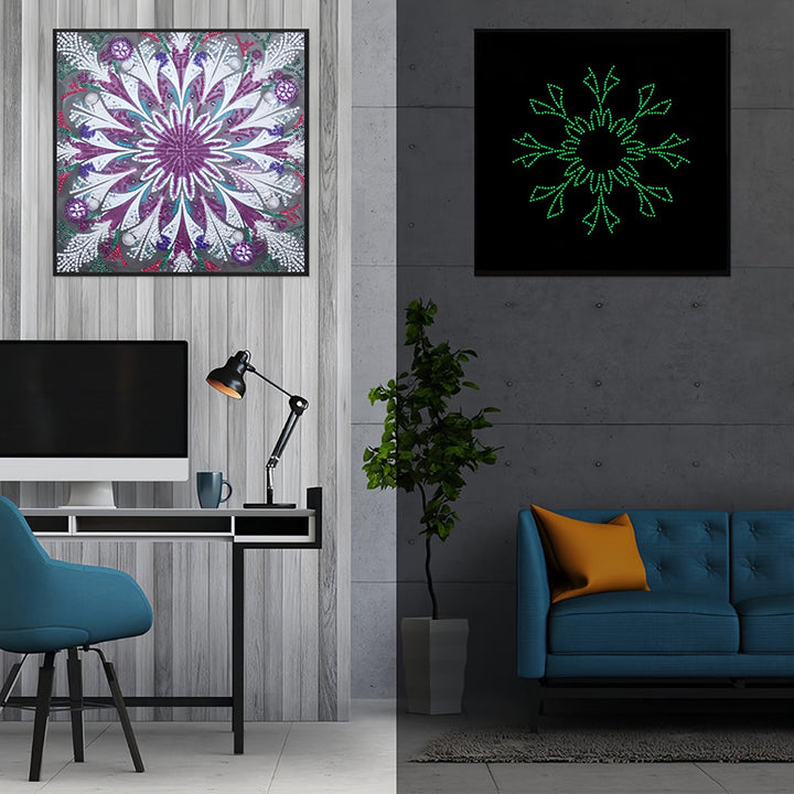 Mandala Paars en Wit Lichtgevend Speciaal Gevormd Diamond Painting