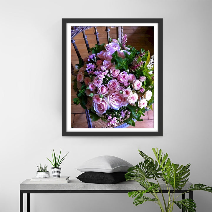 Boeket Paarse Rozen op Stoel Diamond Painting