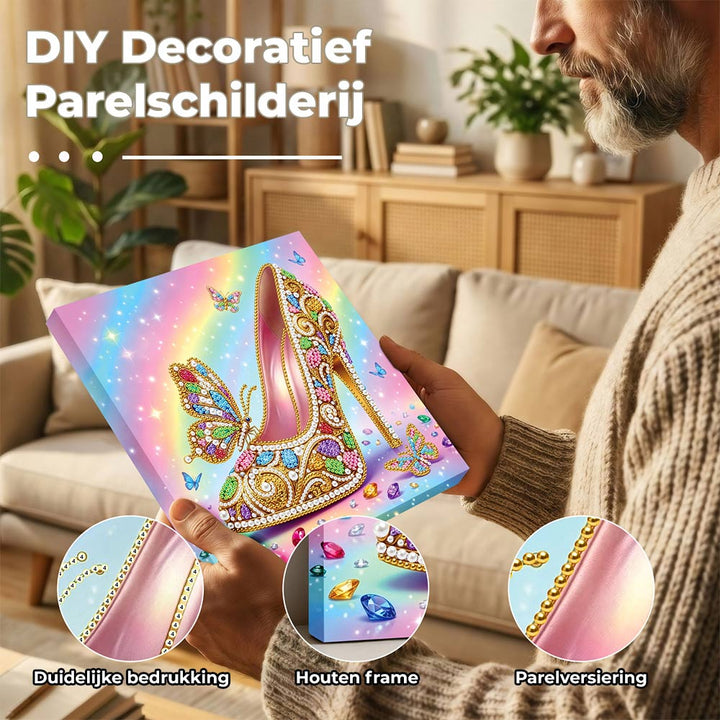 Diamond Painting | Parel Schilderij | Een Met Juwelen Versierde Hoge Hak en Vlinders