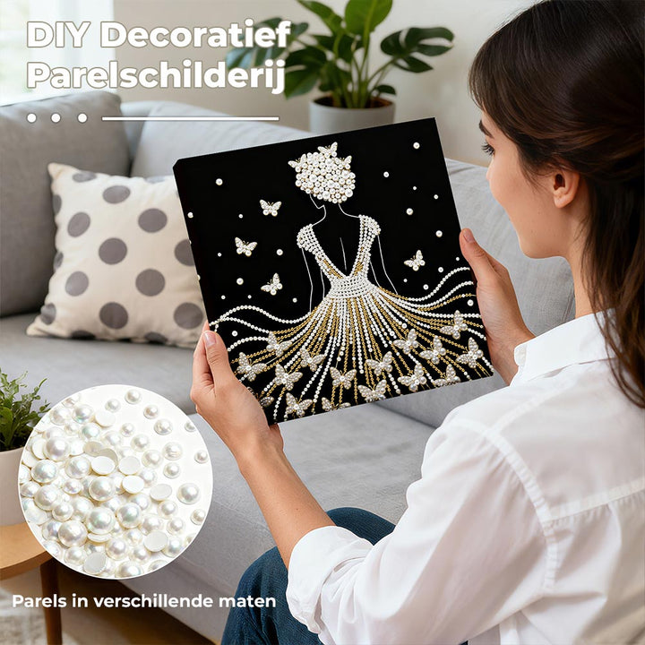 Diamond Painting | Parel Schilderij | Een Vrouw omringd door Vlinders