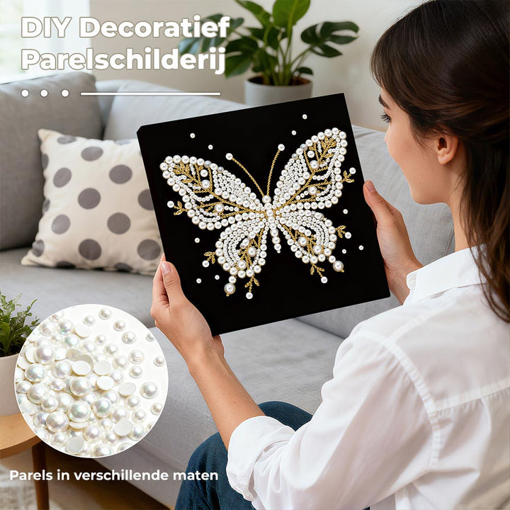 Diamond Painting | Parel Schilderij | Vlinder in de Duisternis