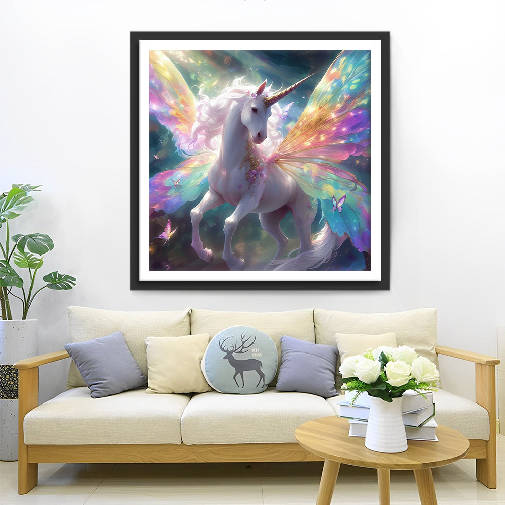 Een Eenhoorn met Kleurrijke Vleugels en Vlinders Diamond Painting