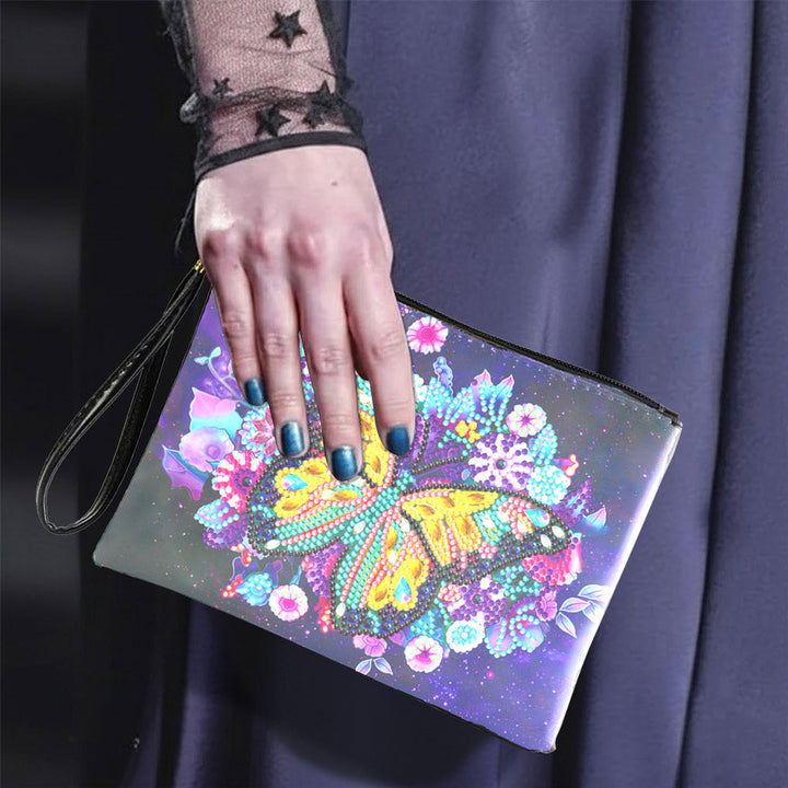 Vlinder en Paarse Bloemen Diamond Painting Polstas