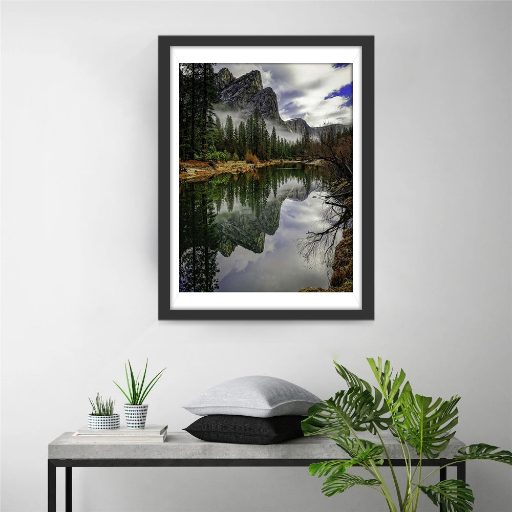 Bergspits en Spiegeling in Nevel Diamond Painting