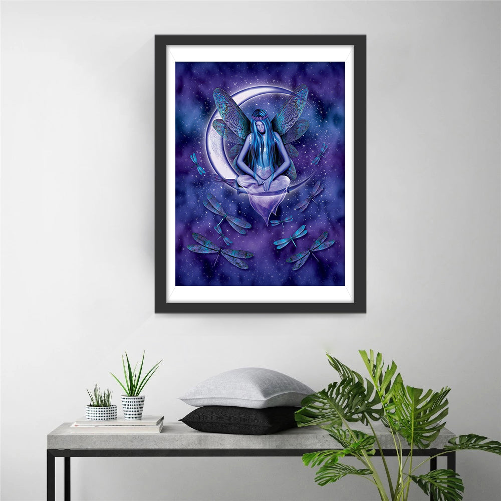 Blauwharige Fee op Maansichel met Libellen in Sterrenhemel Diamond Painting