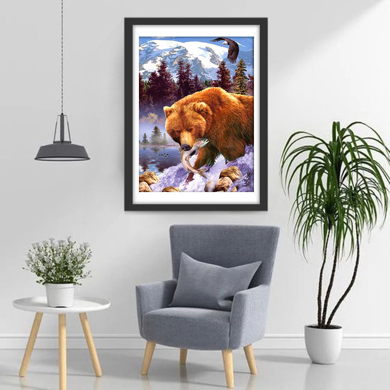 Bruine Beer met een Vis in zijn Bek Diamond Painting