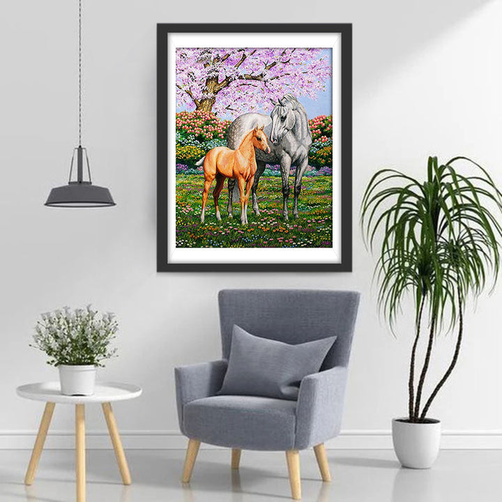 Bruine en Grijze Paarden op Bloeiende Weiden Diamond Painting