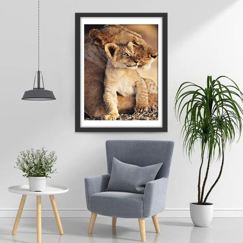 De Grote Leeuw Houdt het Kleine Leeuwenwelpje in zijn Armen Diamond Painting