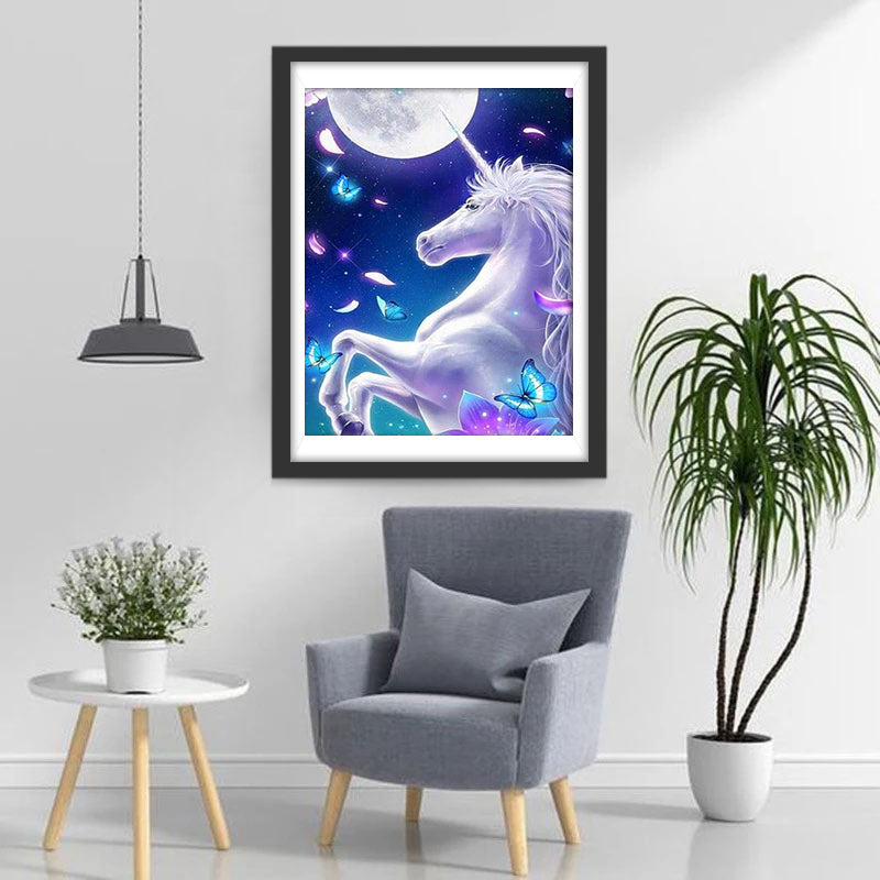 Een Eenhoorn en Vlinders in het Maanlicht Diamond Painting