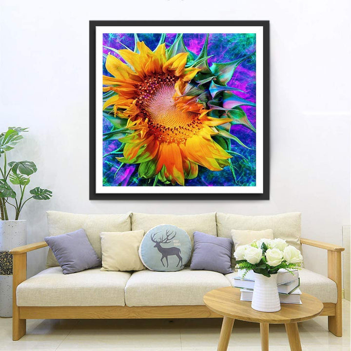 Een Grote Zonnebloem tegen een Groen-Paarse Achtergrond Diamond Painting