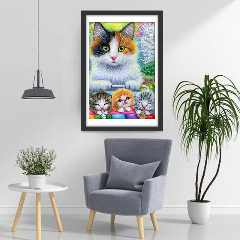 Een Kat duwt Drie Kittens Diamond Painting