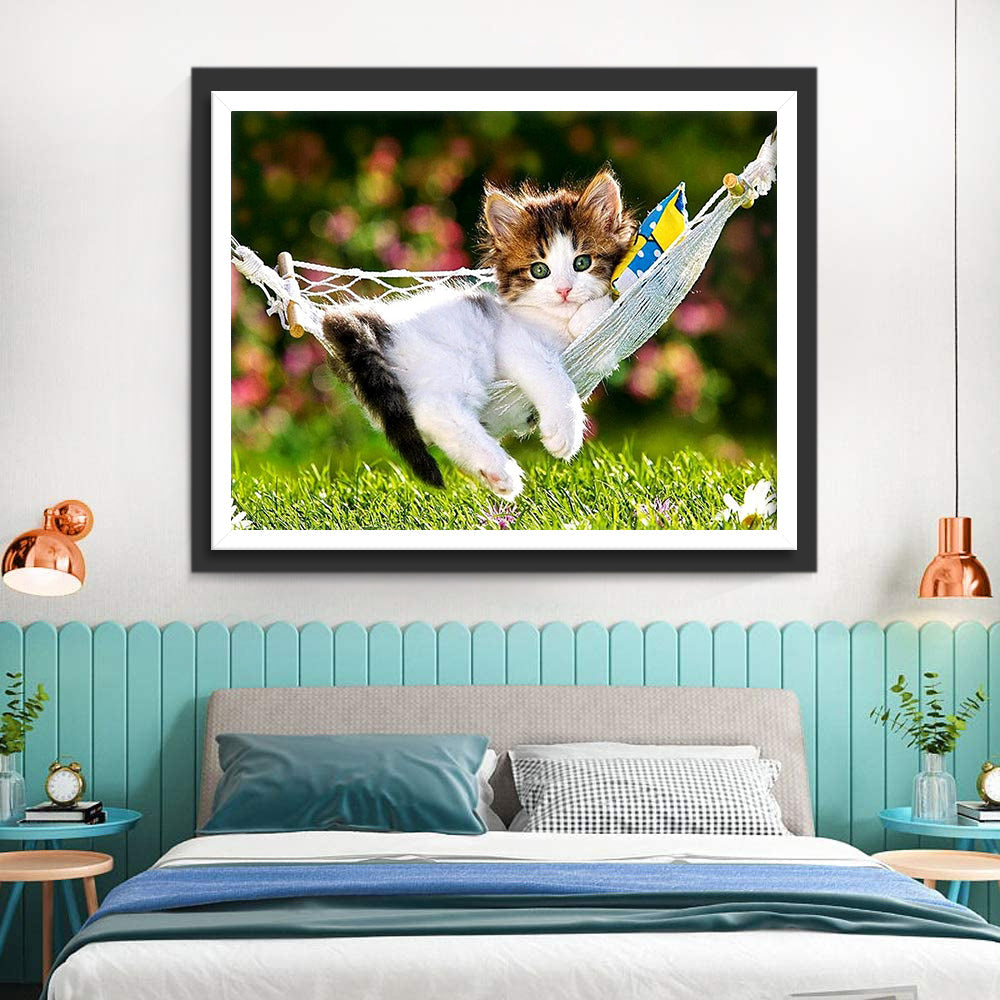 Een Kitten in de Tuinhangmat Diamond Painting