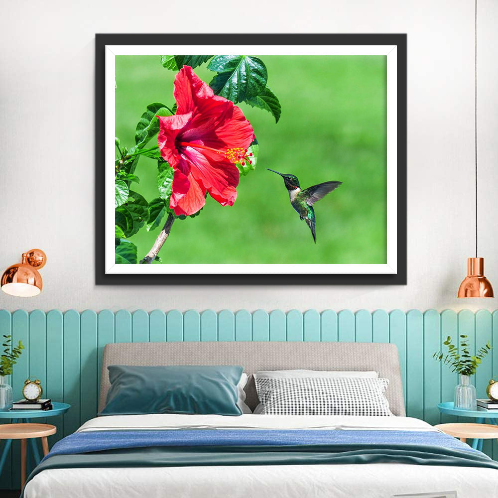 Grote Rode Bloem en een Groene Vogel Diamond Painting