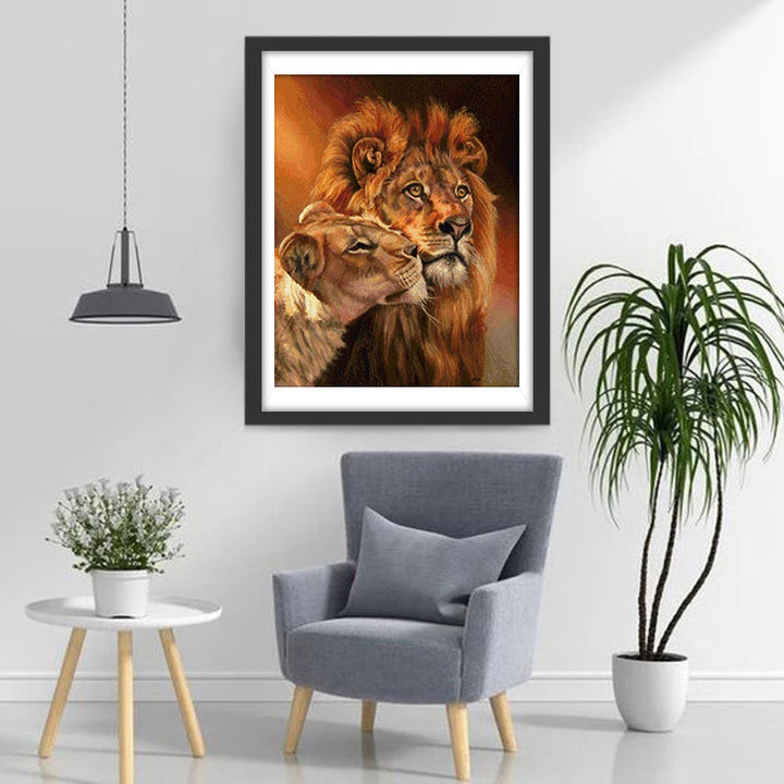 Het Leeuwenwelpje Kruipt tegen zijn Moeder aan Diamond Painting