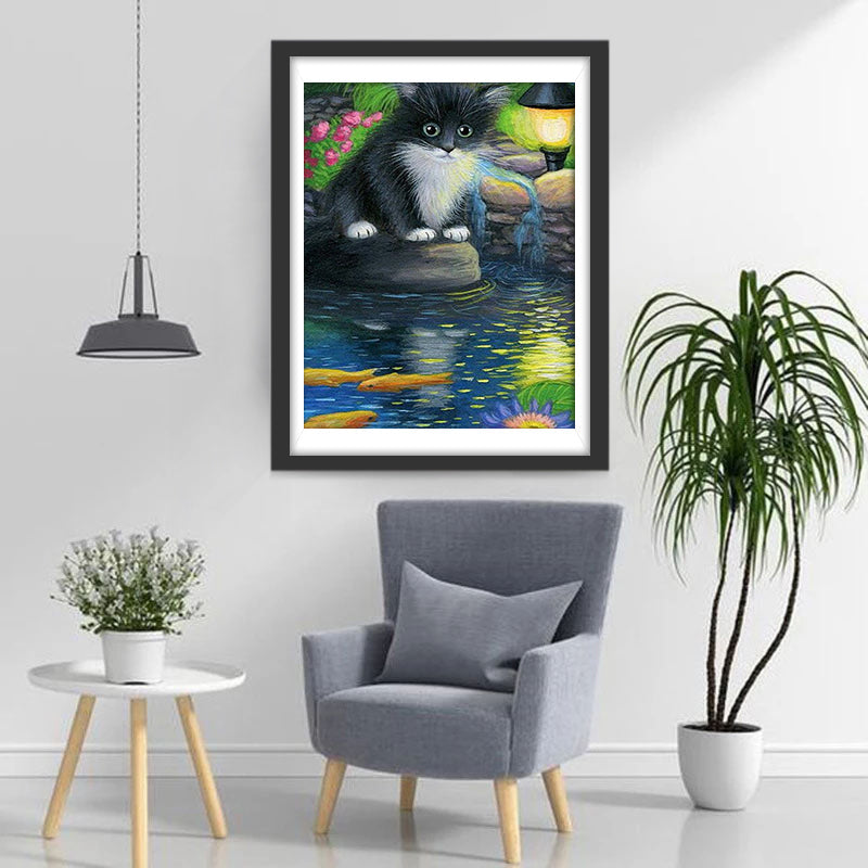 Kat Kijkt naar Vissen in de Vijver Diamond Painting