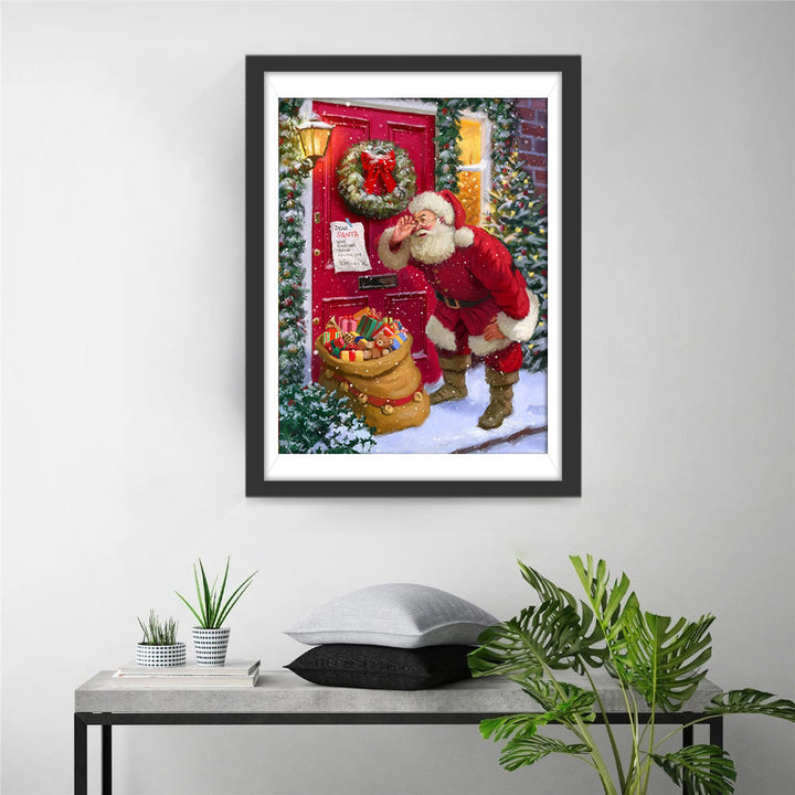 Kerstman Staat bij Rode Ingangsdeur met Krans, vol Cadeaus Diamond Painting