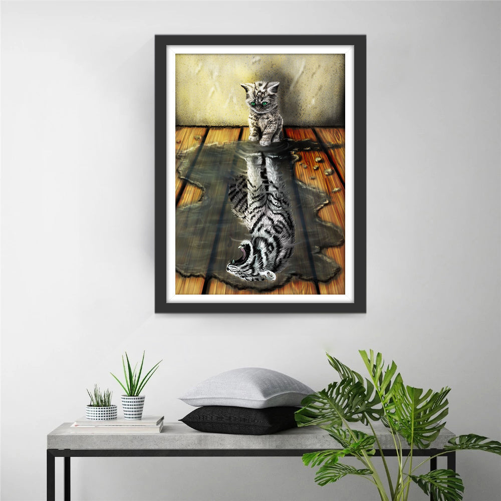 Kitten en de Weerspiegeling van de Wilde Tijger in het Water Diamond Painting