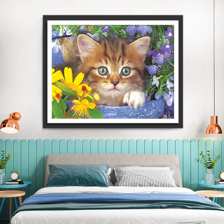 Kitten met Heldere Ogen in Bloemen Diamond Painting