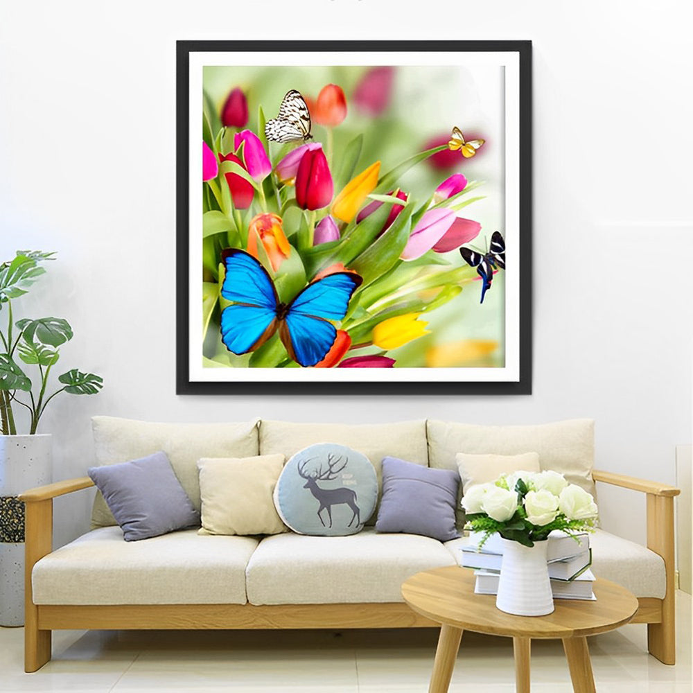 Kleurrijke Tulpen en Zwevende Vlinders Diamond Painting