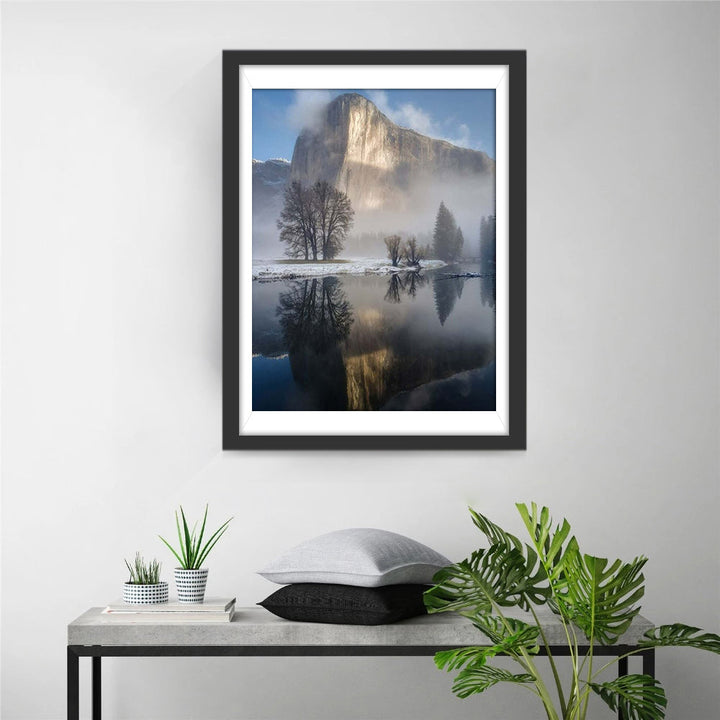 Natuurlijke Spiegeling van Berg in Mist Diamond Painting