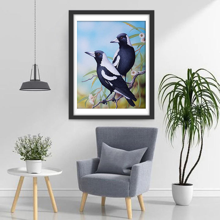 Twee Zwart-Witte Vogels op een Tak Diamond Painting