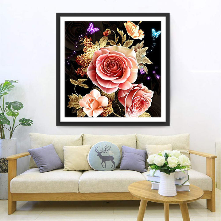 Vlinders die Rondfladderen tussen Roze-gouden Rozen Diamond Painting