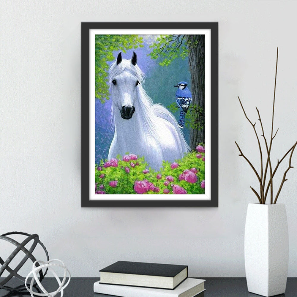 Wit Paard en een Blauwe Vogel in het Bos Diamond Painting
