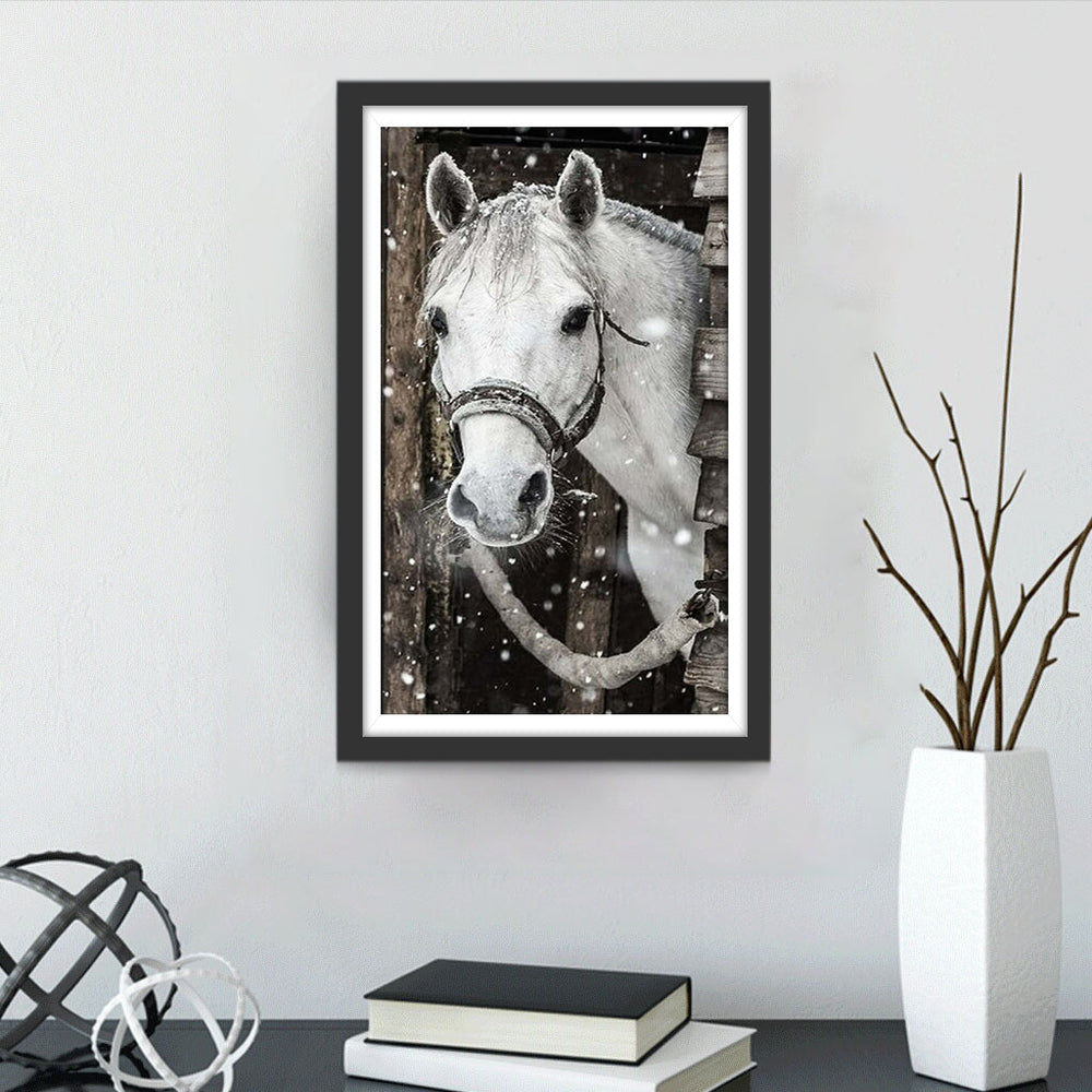 Wit Paard op een Besneeuwde Dag Diamond Painting