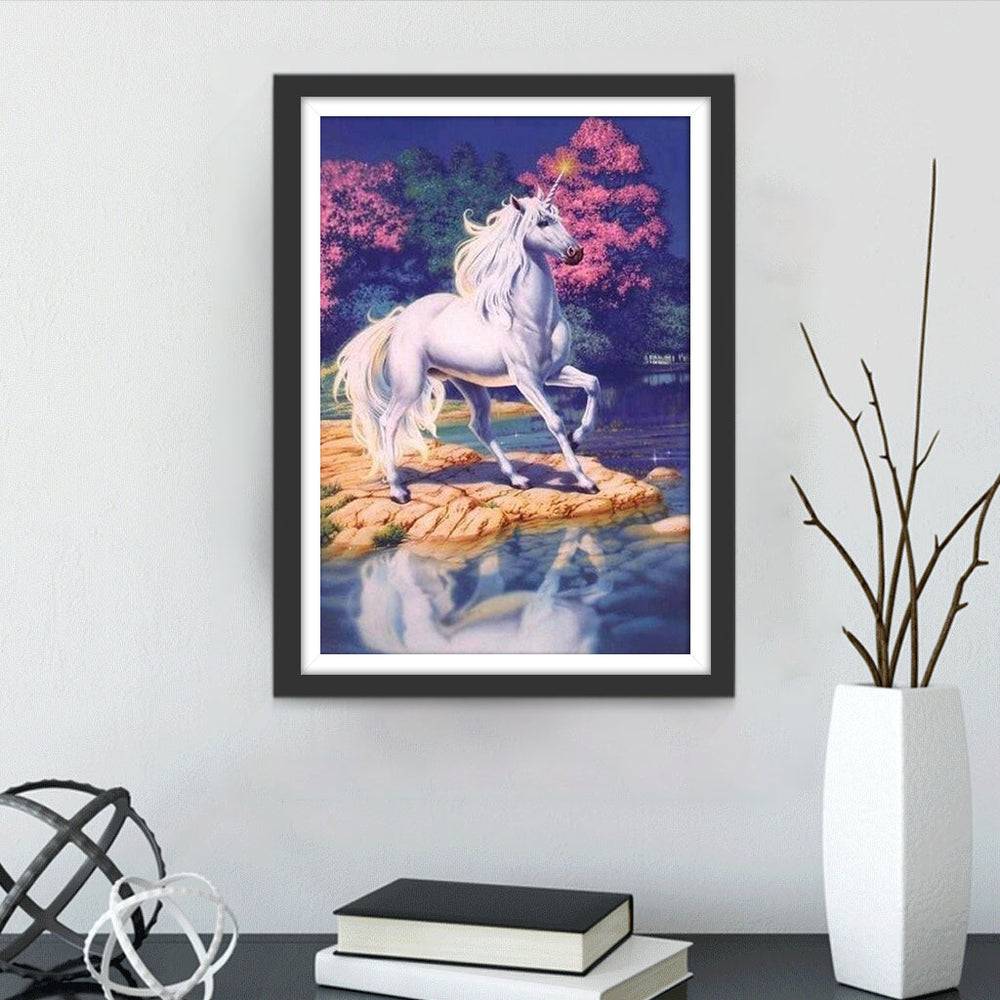Witte Eenhoorn bij de Rivier Diamond Painting