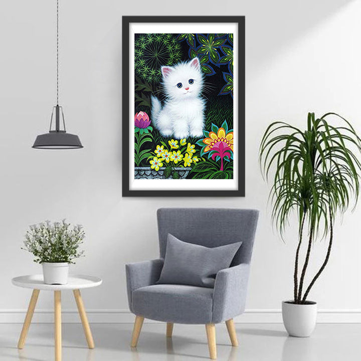 Witte Kat in de Struiken Diamond Painting